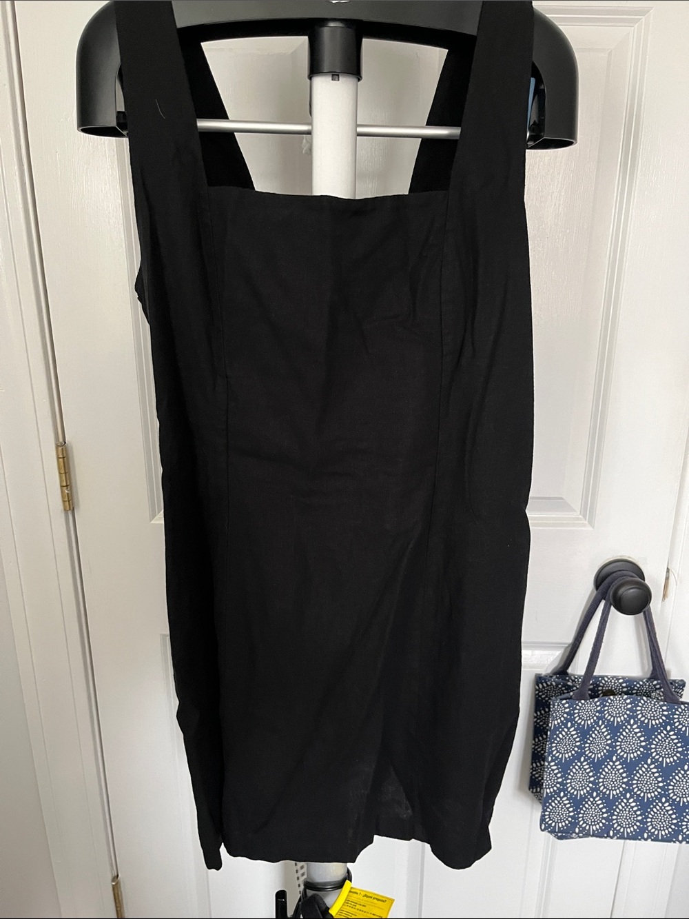 Black Square-Neck Sleeveless Dress